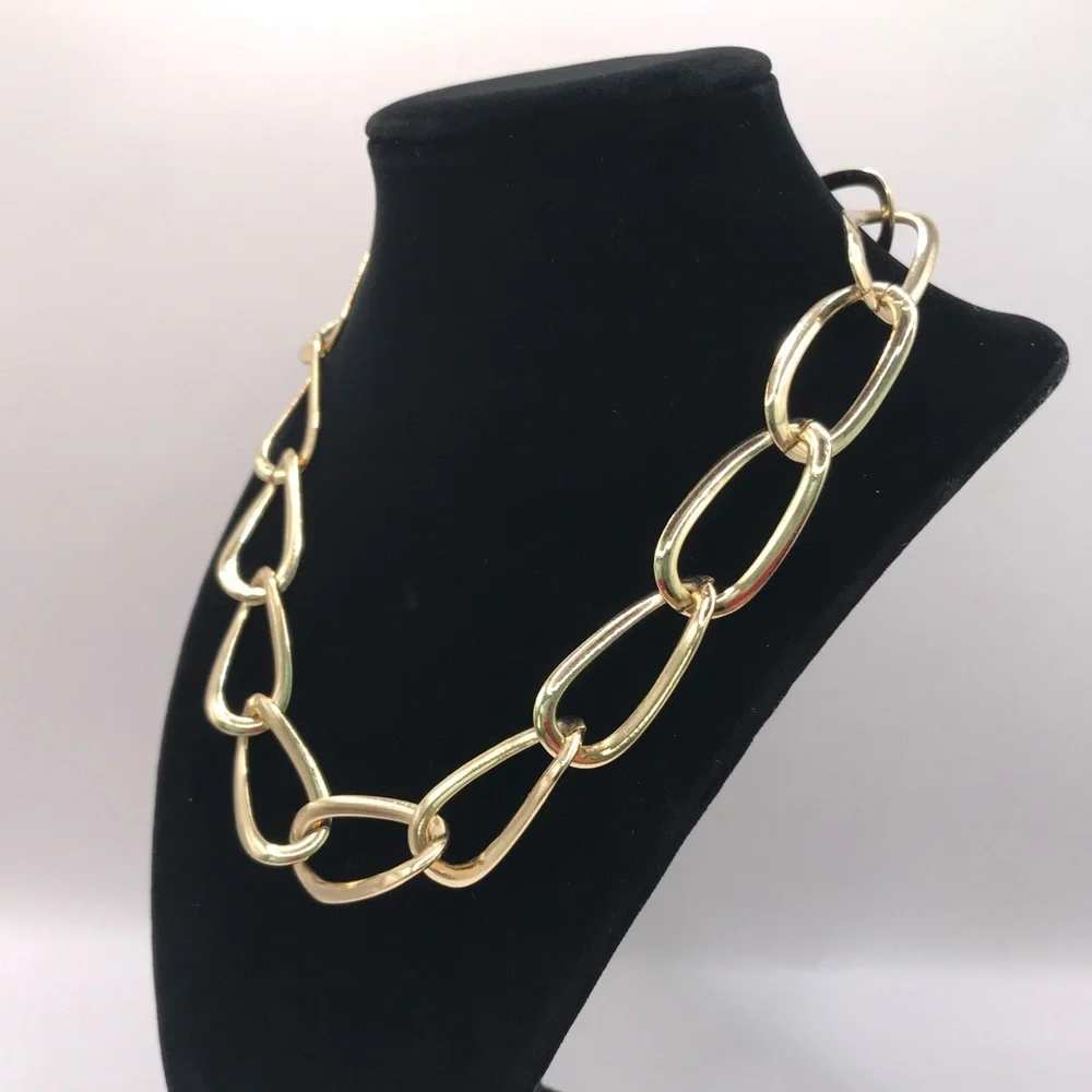 Gold-Tone Large Chain Links Necklace - Picture 4 of 8